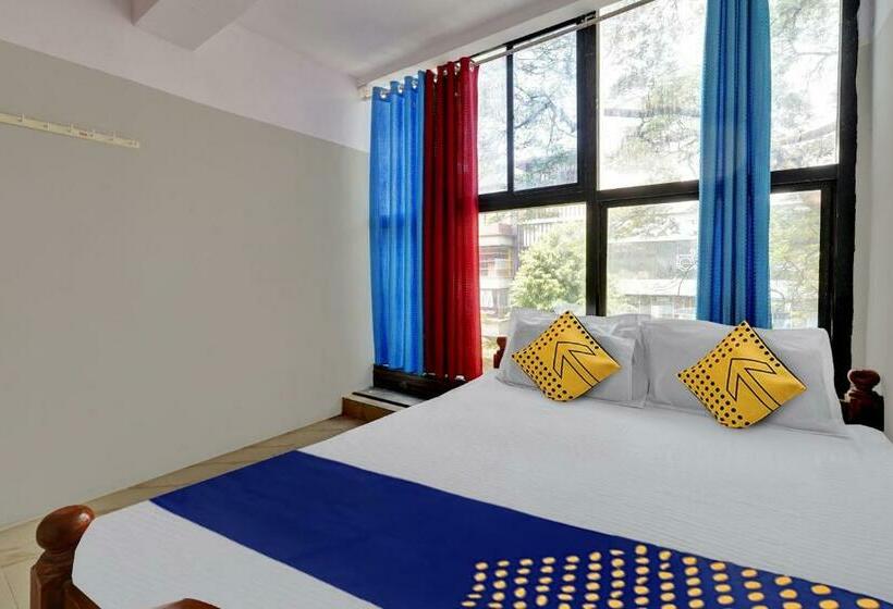 اتاق کلاسیک سه تخته, Spot On Canton Lodging And Boarding