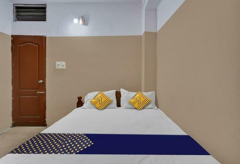 اتاق کلاسیک سه تخته, Spot On Canton Lodging And Boarding
