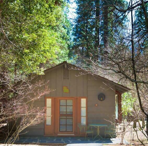 스탠다드 방갈로, The Ahwahnee