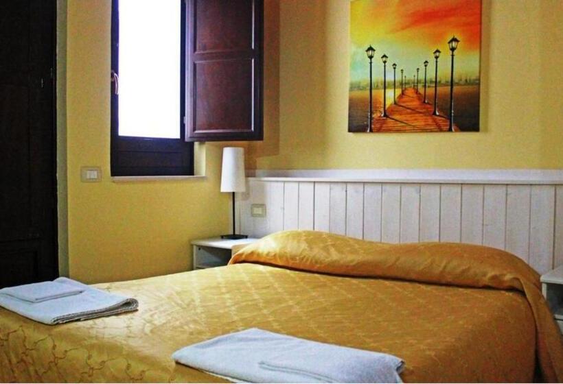 Номер Стандарт, B&b Triskeles