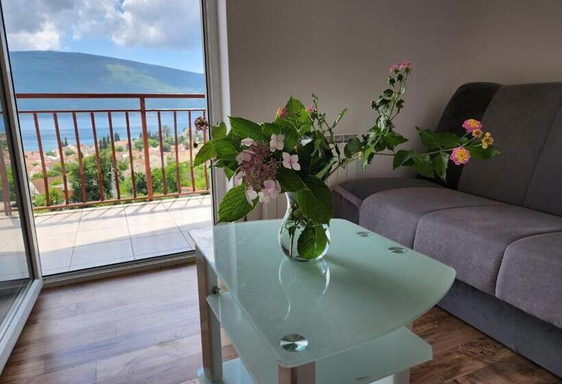آپارتمان 1 خوابه با چشم‌انداز دریا, Sunrise Apartments Baošići