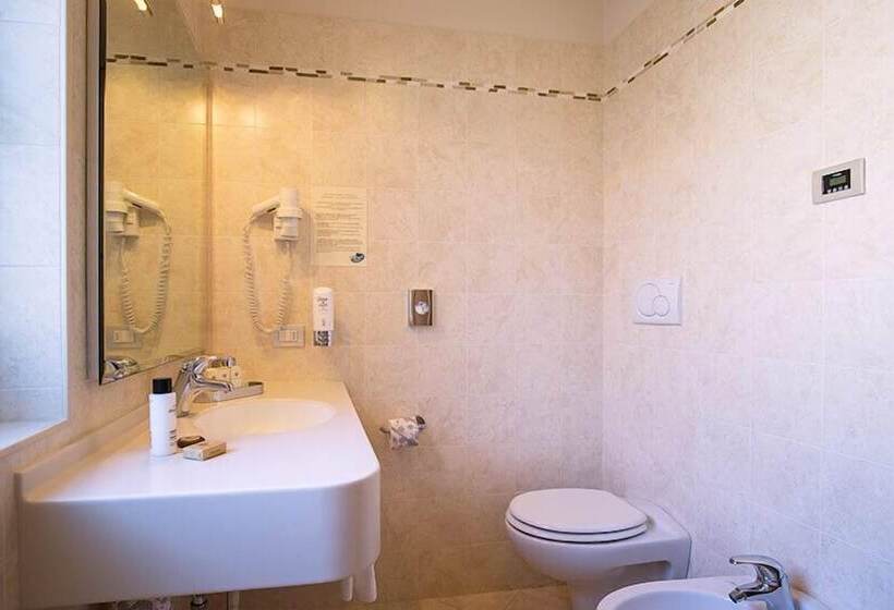 Номер Комфорт, Beverly Alps Hotel & Spa