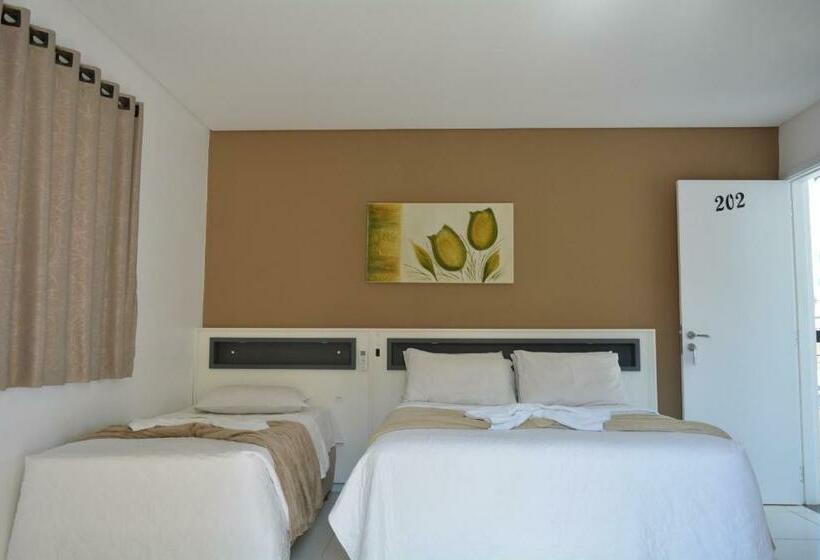 Quarto Triplo Estandar com Sacada, Estrela Do Mar
