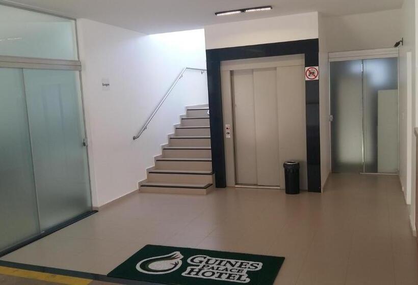 수피리어 자쿠지 룸, Guines Palace