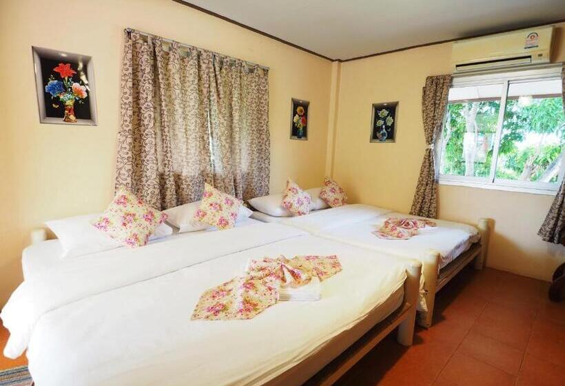 Четырехместный Номер Economy, Baan Pun Sook Resort