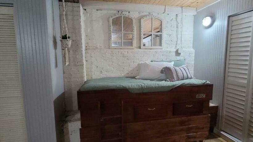 اتاق استاندارد چهار تخته, Tybee Island Inn