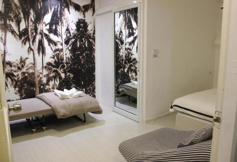 Номер Стандарт Трехместный, 1715 House & Caff Resort, Phuket