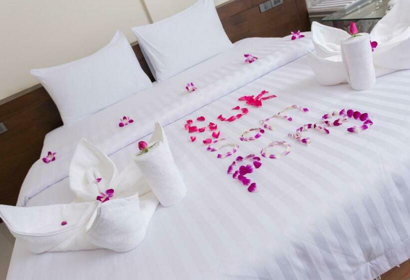 Номер Deluxe Вид на Сад, Suksompong Resort