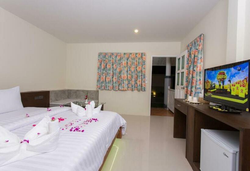 Номер Deluxe Вид на Сад, Suksompong Resort