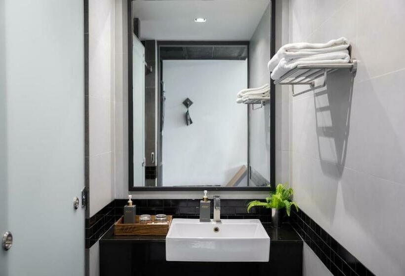 اتاق استاندارد با چشم‌انداز استخر, The Velo S Hotel And Pumptrack