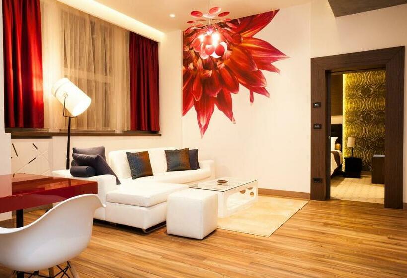 سوئیت با وان آب گرم, Atera Business Suites