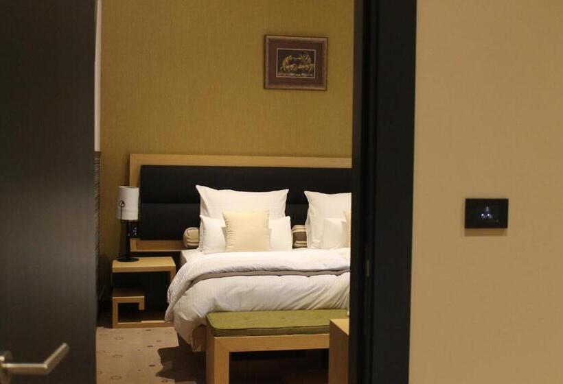 آپارتمان 1 خوابه, Atera Business Suites