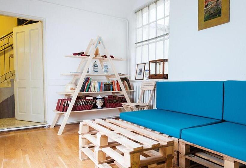 اتاق استاندارد, Hostel Jellostone