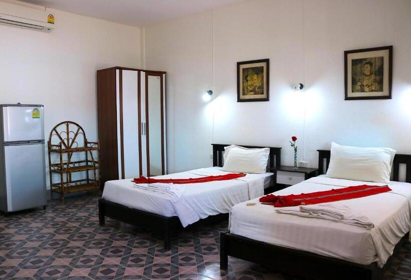 이코노미 룸, Deng S Kamala Beach Guesthouse