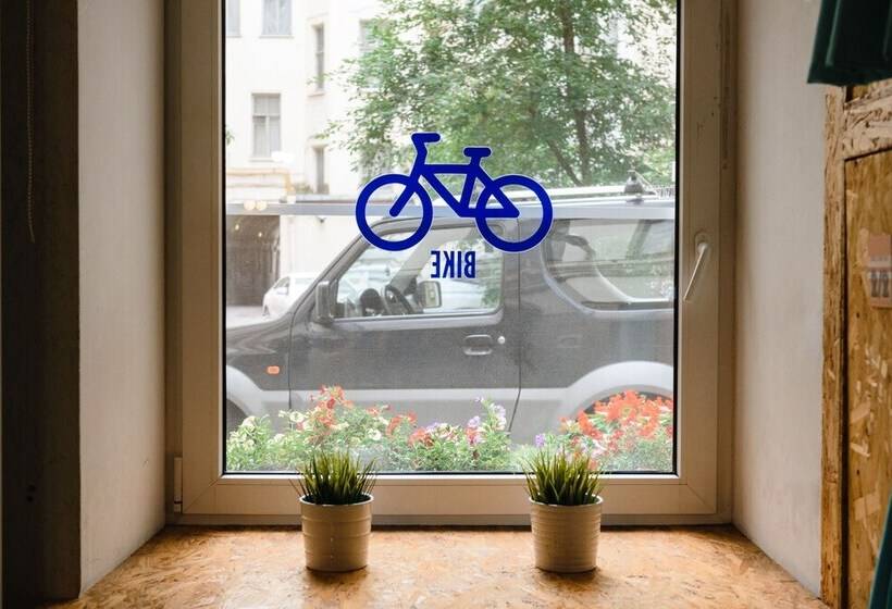 ルームシェアのワンベッド, Simple Hostel Gorokhovaya