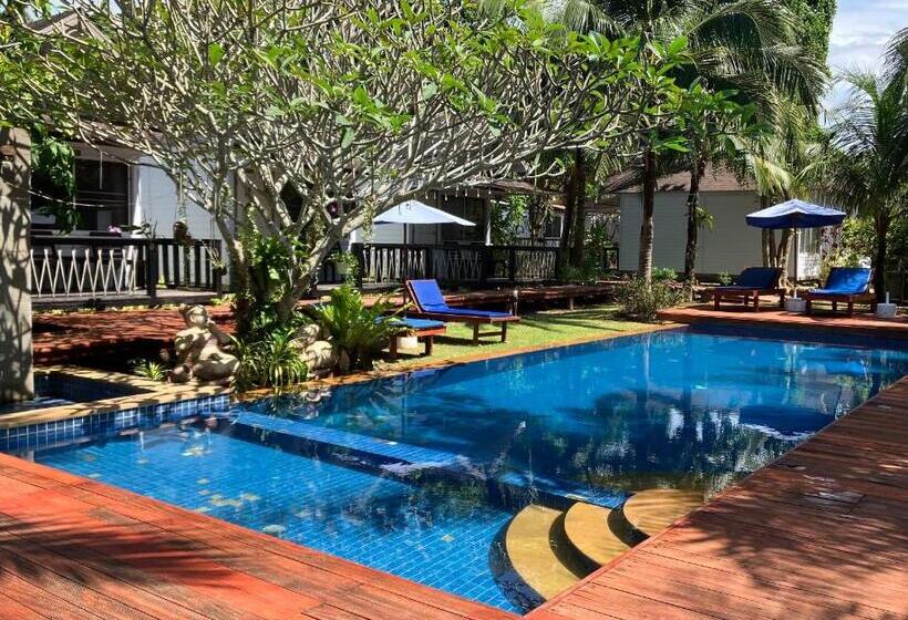 Номер Deluxe Вид на Бассейн, Isle Beach Resort Krabi Sha