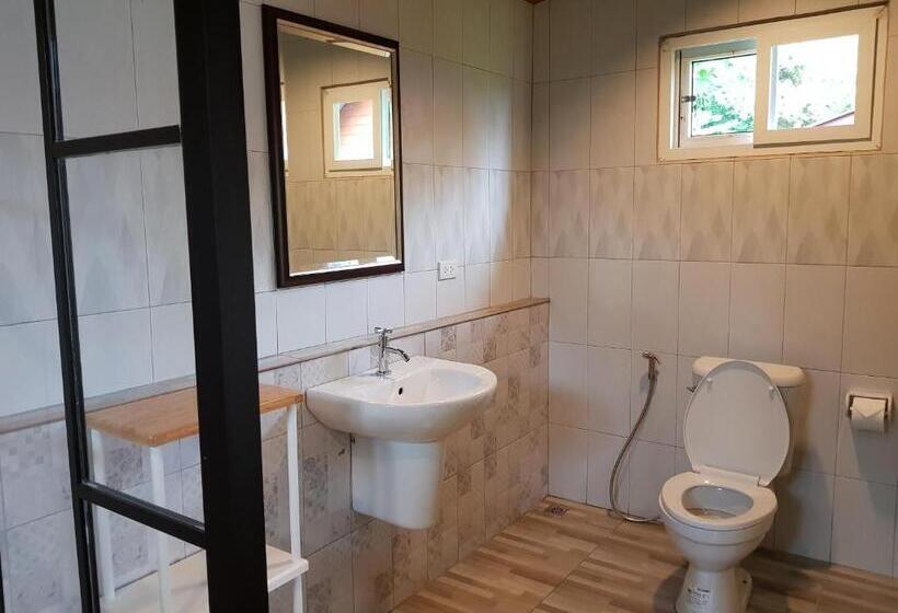 Бунгало Стандарт, Suntisook Resort