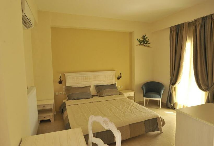 غرفة قياسية, Porto Mani Suites