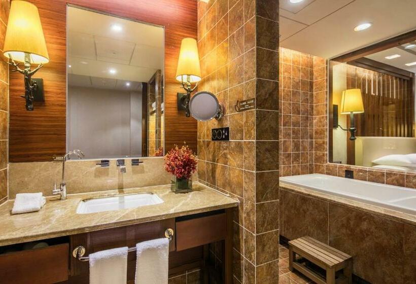 Стандартный Номер Кровать Кинг, Hilton Sanqingshan Resort