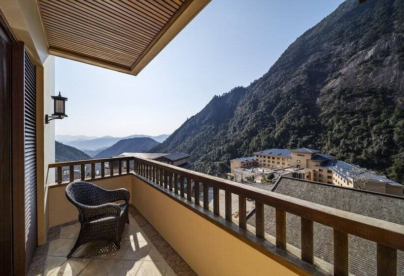 Номер Стандарт Двуспальная Кровать, Hilton Sanqingshan Resort
