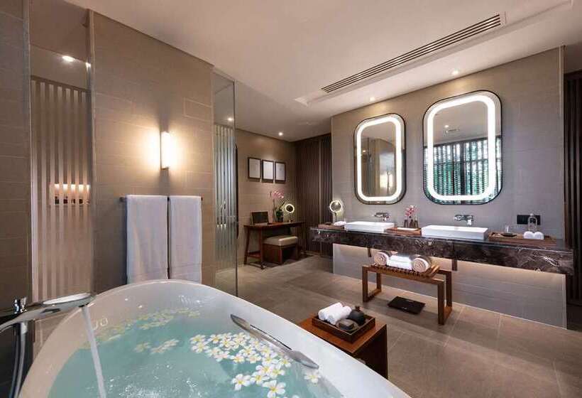 Люкс Премиум, Hilton Sanqingshan Resort