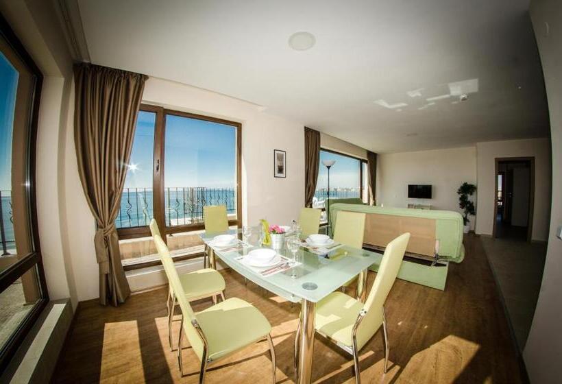 דירה בת חדר שינה 1 עם מרפסת, Premier Fort Beach