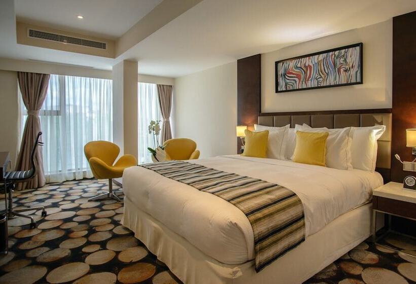 سوییت لوکس, The Concord Hotel & Suites
