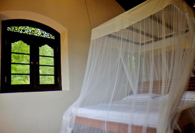 Вилла с 1 спальней и бассейном, Galle Henna Estate