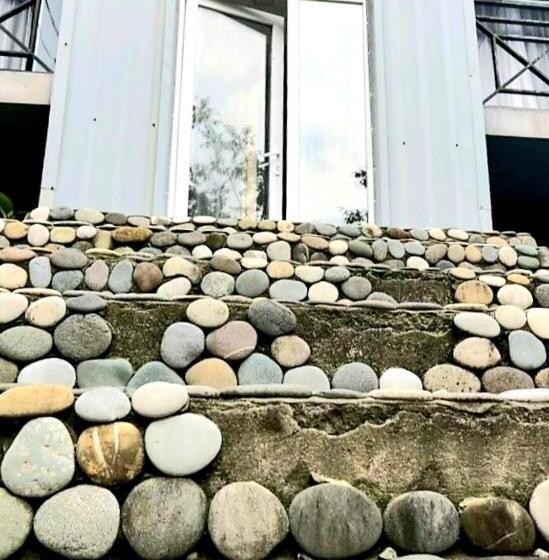 اتاق استاندارد چهار تخته, Rio Gonio
