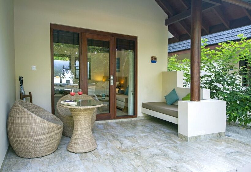 بانگلوی سوپریور, Summer Island Maldives Resort