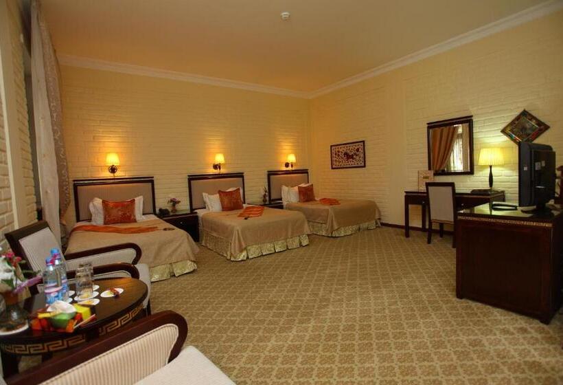 غرفة قياسية ثلاثية, Grand Samarkand Superior  A