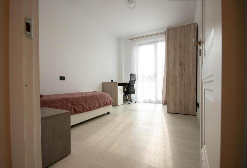 Апартаменты 3 Спальни, Downtown Apartments