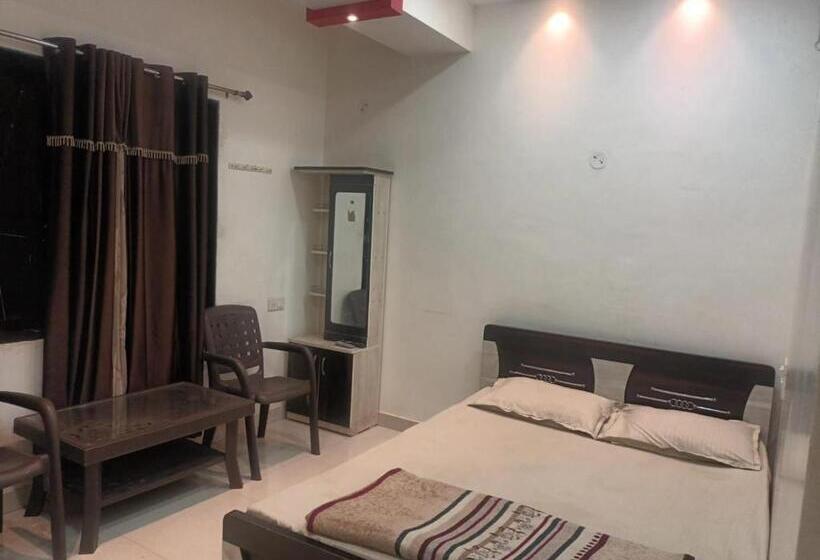 Номер Deluxe, Hemprabha Bed & Breakfast, Ratnagiri