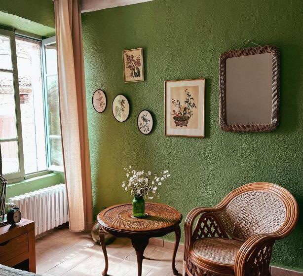 标准间, Chez Rosette De Lussan