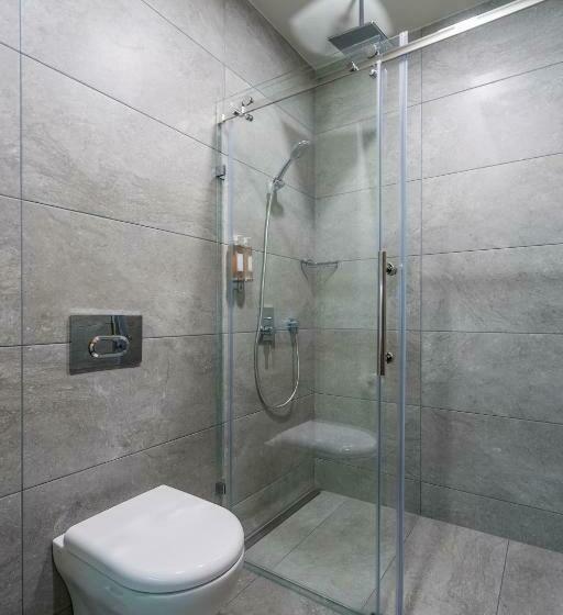 اتاق استاندارد با تخت بزرگ, Kvareli Lake Resort