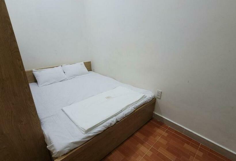 اتاق استاندارد یک نفره, Local Home
