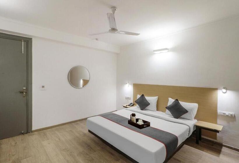 اتاق کلاسیک سه تخته, Oyo Townhouse 938 Hotel Near Omaxe Celebration Mall