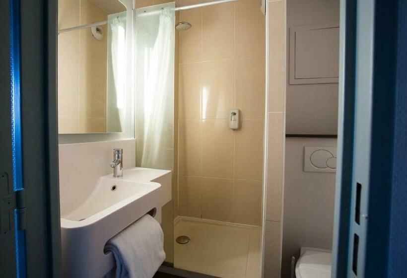 Четырехместный Номер Стандарт, B&b Hotel Valenciennes Marly