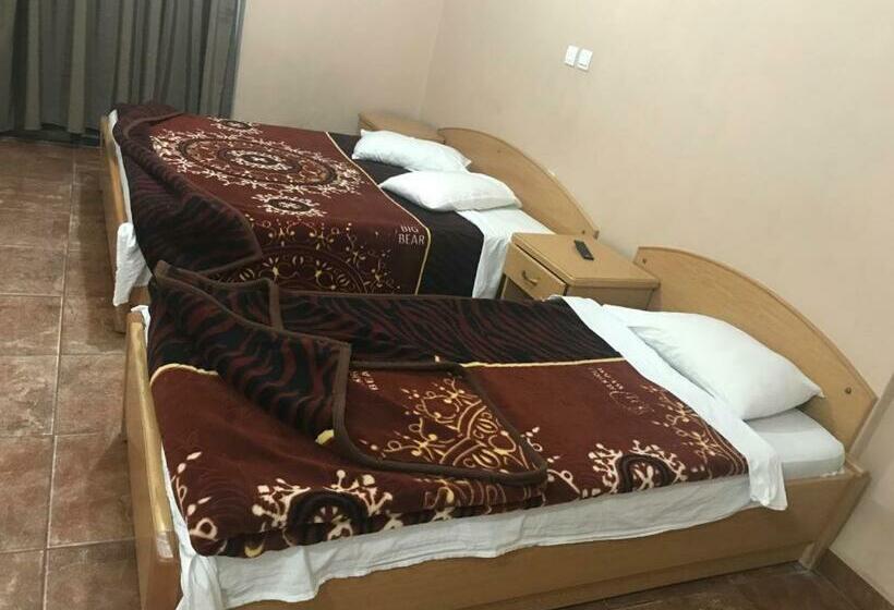 اتاق راحتی سه تخته, Al Amer 1
