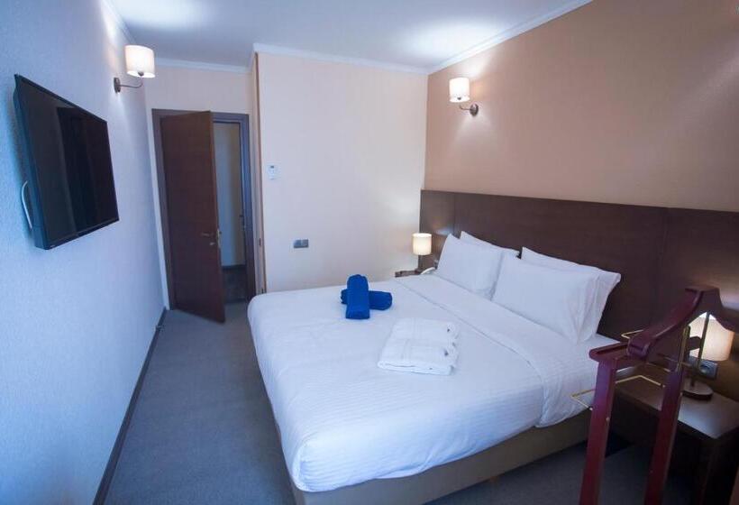 مجموعه ویستا شهر, Corner Inn