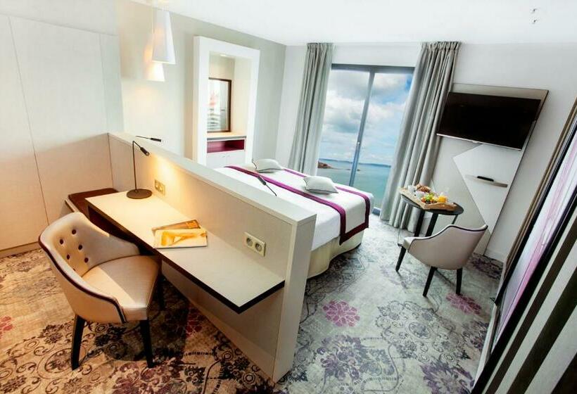 חדר סופריור נוף לים, Hôtel Valdys Thalasso & Spa   La Baie