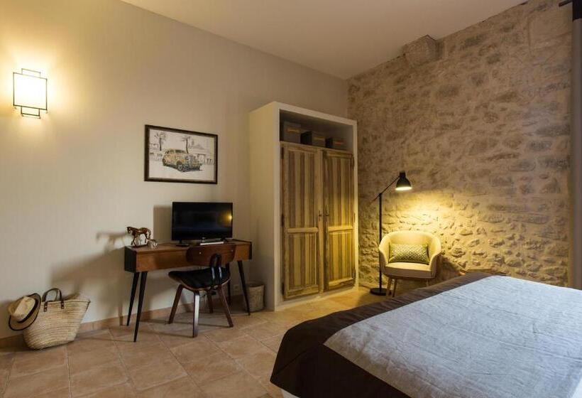 Номер Стандарт, La Cour Des Sens