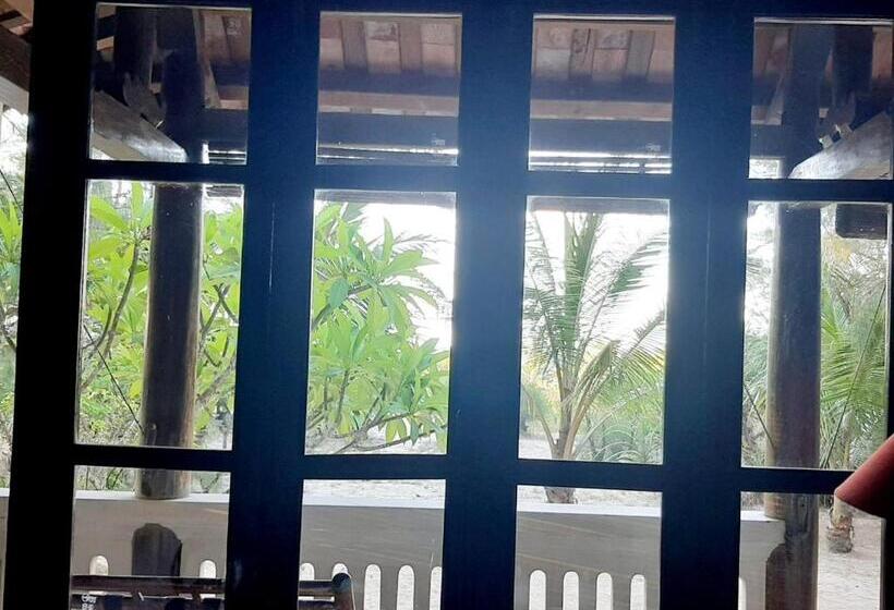 ویلای 1 خوابه با چشم‌انداز باغ, Villa Louise Hue Beach Boutique
