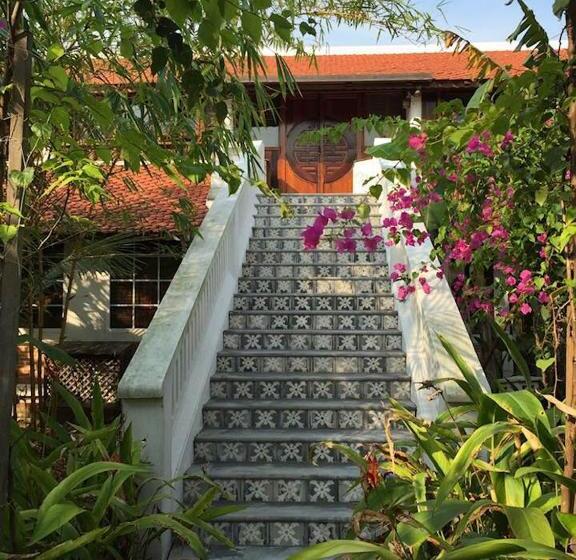 اتاق استاندارد با چشم‌انداز دریا, Villa Louise Hue Beach Boutique