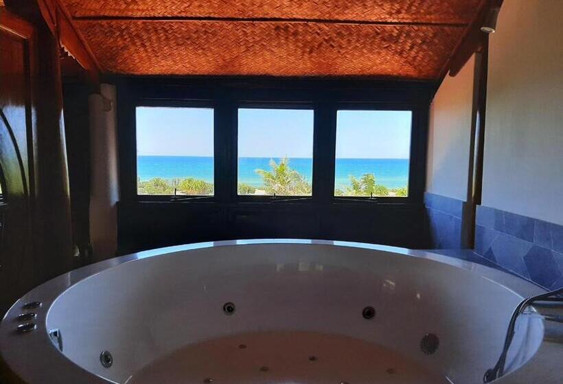 اتاق استاندارد با چشم‌انداز دریا, Villa Louise Hue Beach Boutique