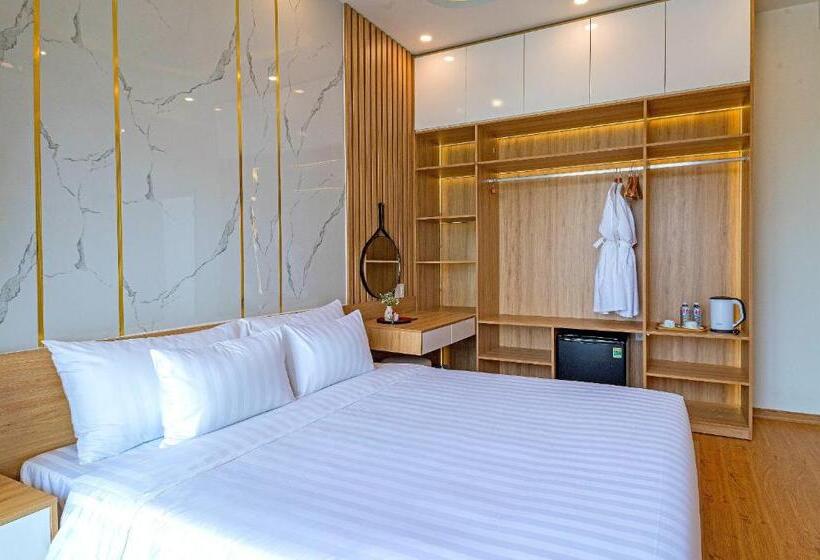 اتاق لوکس با بالکن, Mint Hoi An Villa