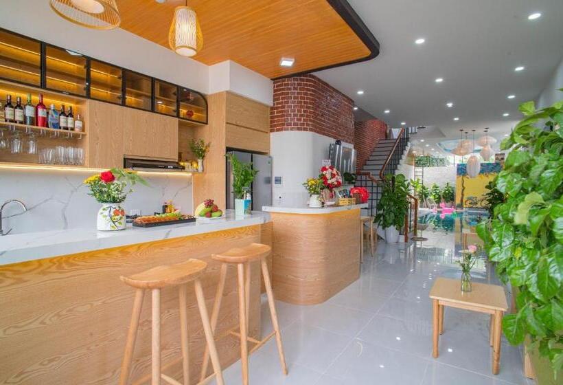 اتاق لوکس با تخت بزرگ, Mint Hoi An Villa