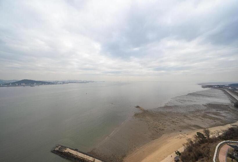 اتاق استاندارد سه نفره, Inchon Sky And Sea Ocean View