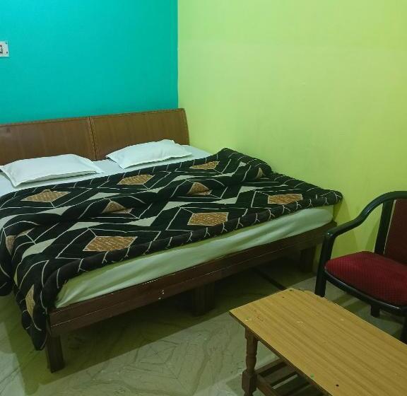 标准间, Madhur New Tourist Lodge