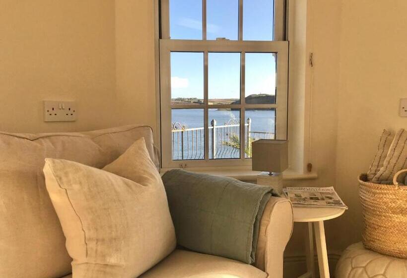 Стандартный Номер Кровать Кинг, Waterfront Chic Studio